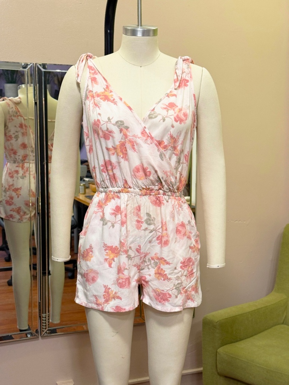 Guess Floral Romper Shorts, Wrap Front, Size S, Watercolor Pink and White Floral